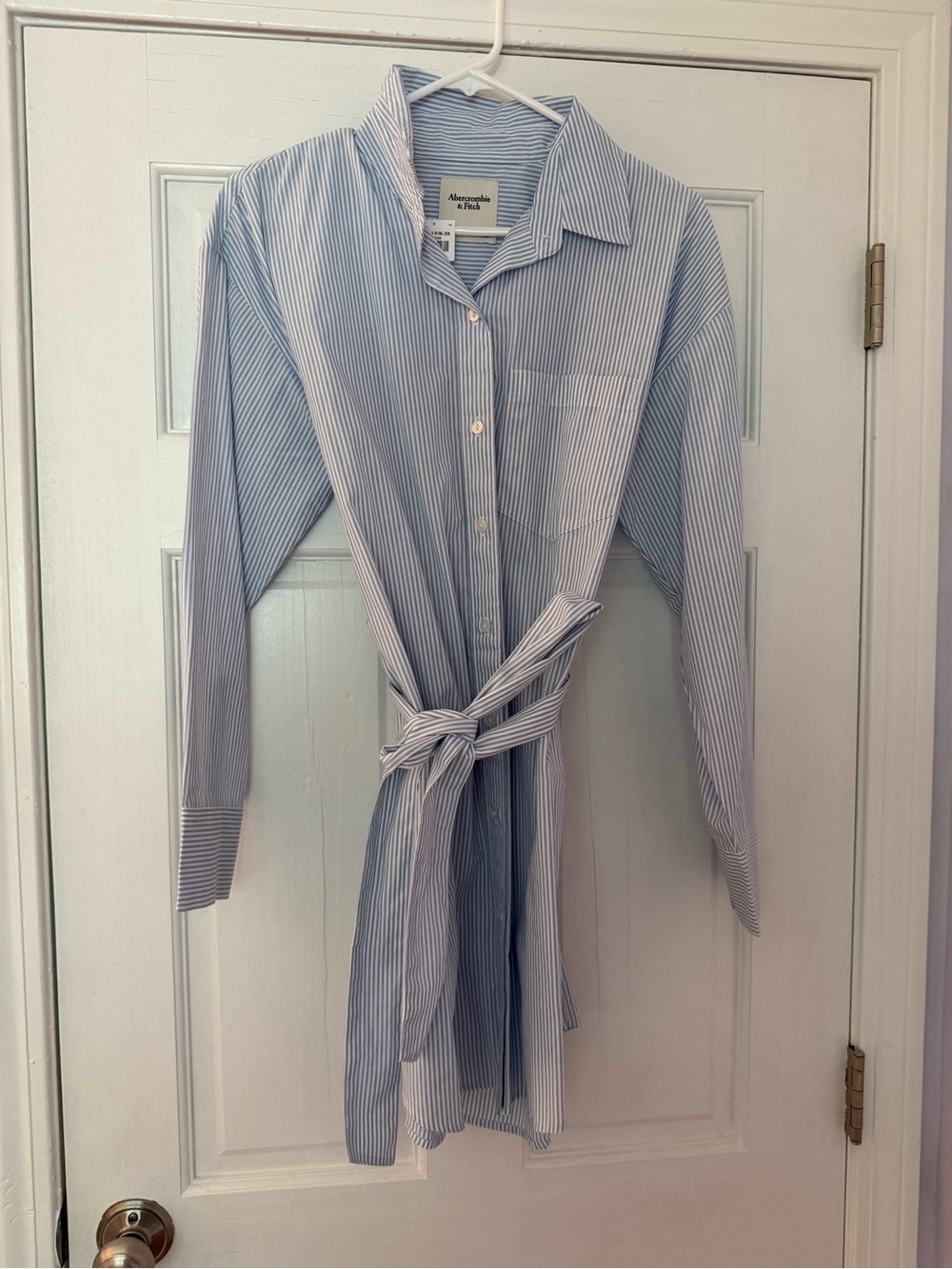 Abercrombie & Fitch Light Blue and White Striped Button-Front Shirt with Tie